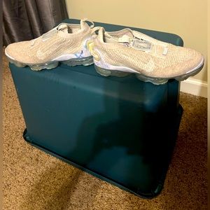 Nike VaporMax 2020 FK (YTH 7/WMN 8.5)